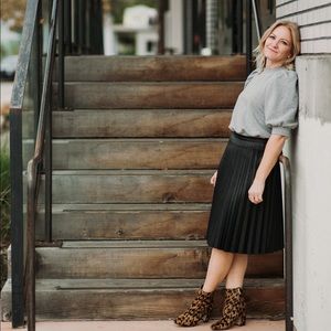 Puff sleeve sweatshirt